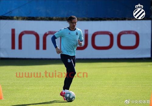武磊回西班牙人训练