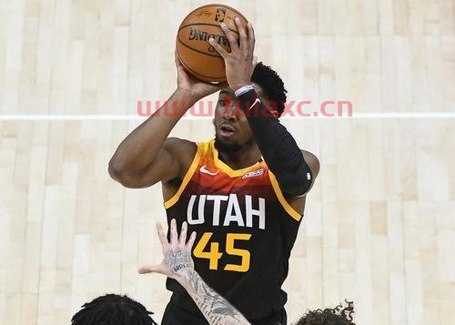 三巨头缺阵爵士30分屠篮网